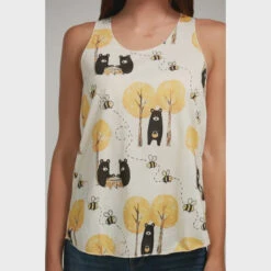 SM Wardrobe - Women's Bear And Honey Bees Classic Tank Top