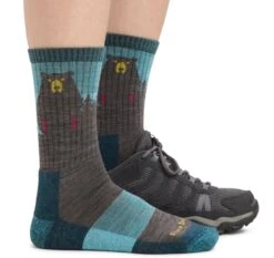 Darn Tough - Women's Bear Town Micro Crew Lightweight Hiking Sock 2 Darn Tough - Women's Bear Town Micro Crew Lightweight Hiking Sock -BIG BEAR GEAR SHOP Capture2 a3d7c080 17f0 4ddc b715 6646db4d6e9b